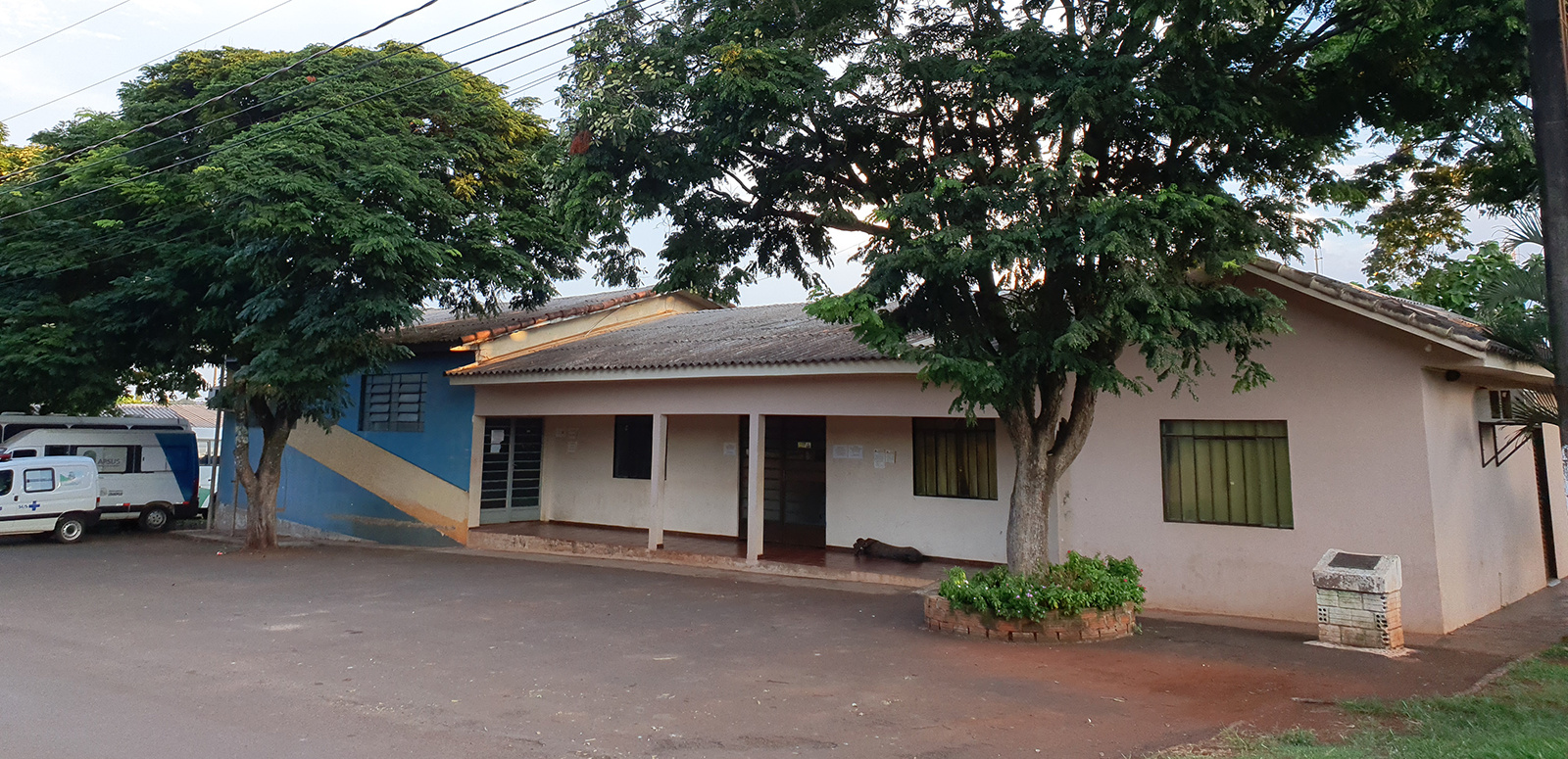Área externa Câmara Municipal de Lidianópolis